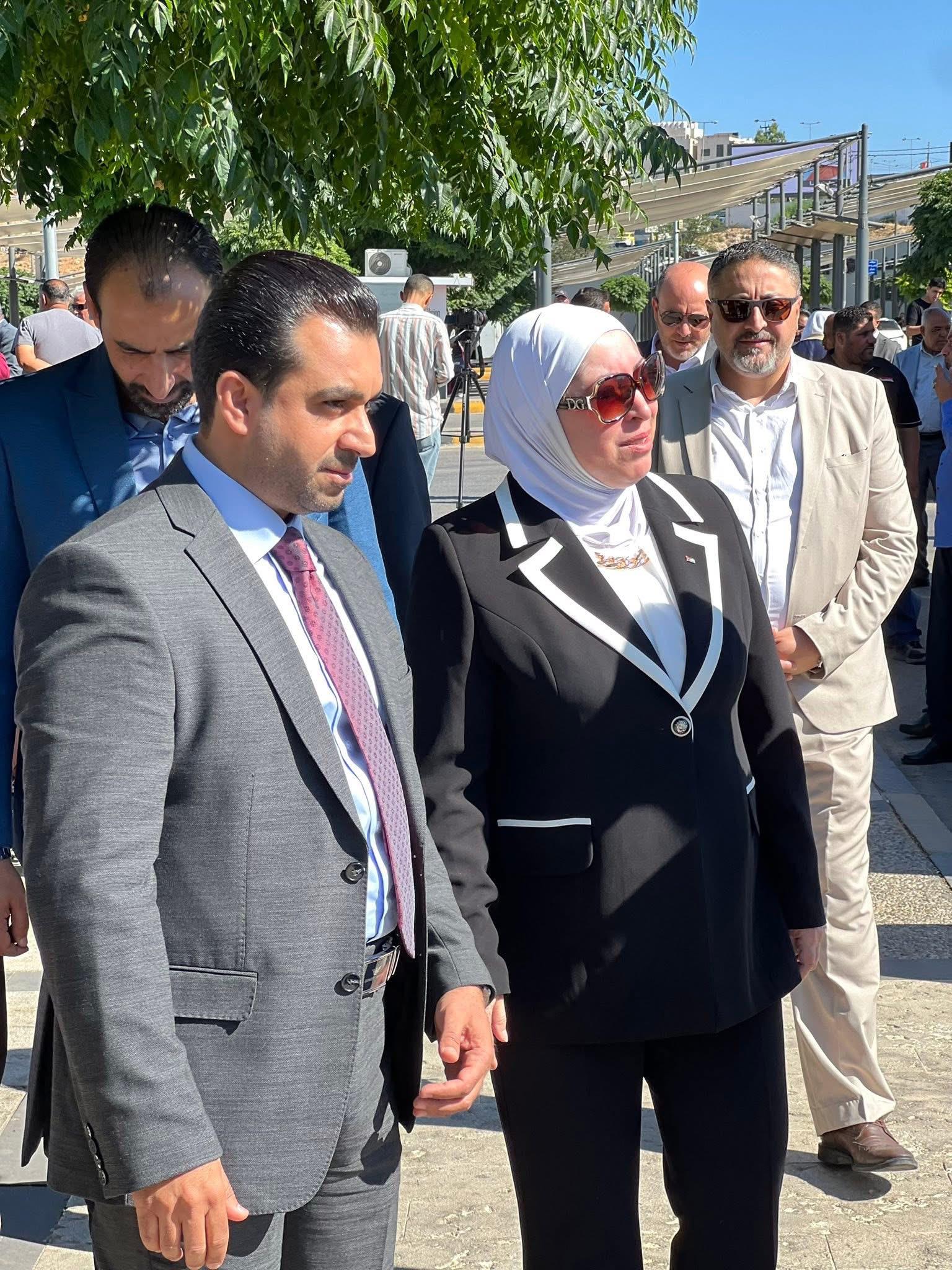 Madar Al-Saa Images 0.8833961938811128