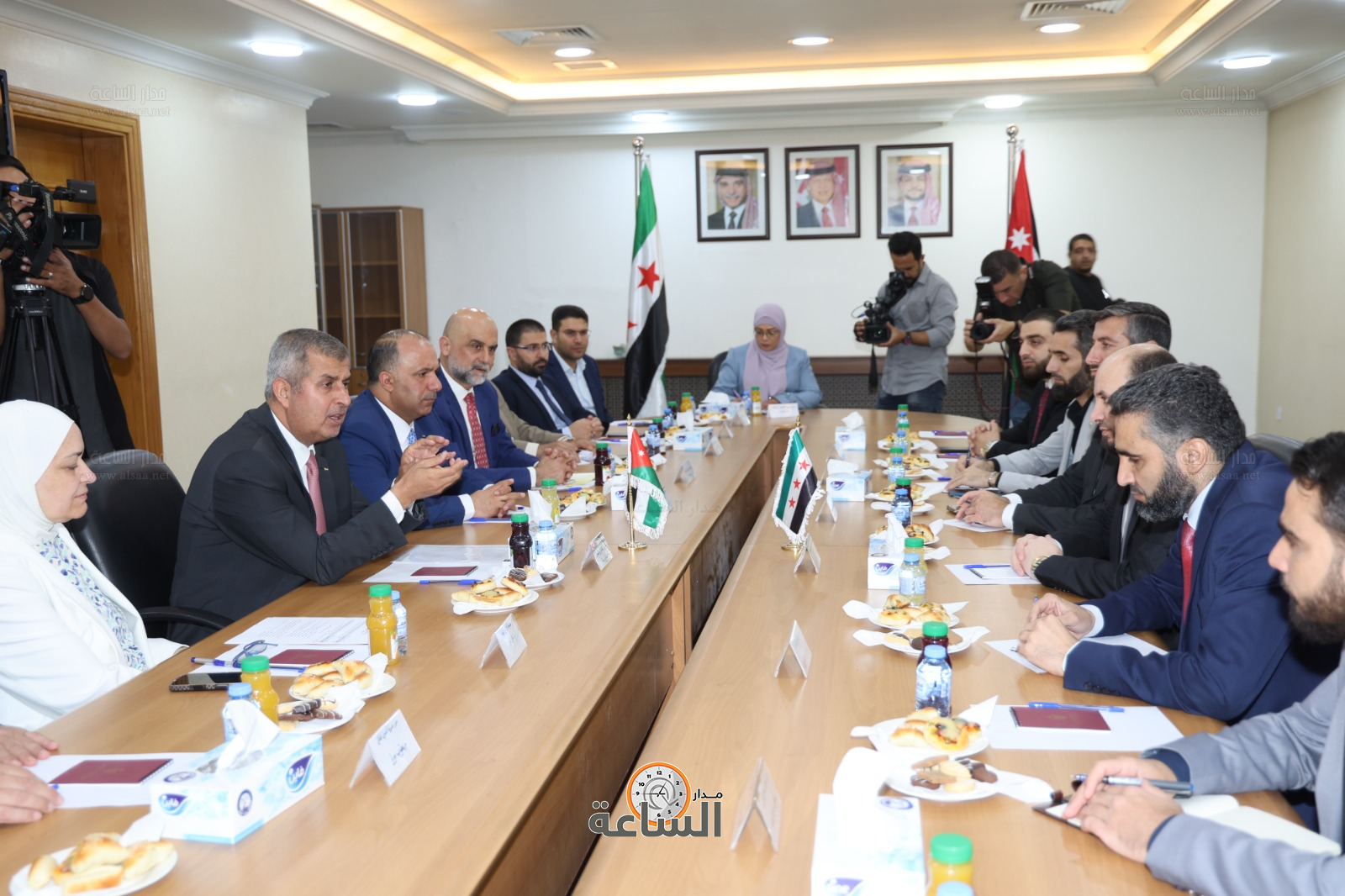 Madar Al-Saa Images 0.24892107848013378