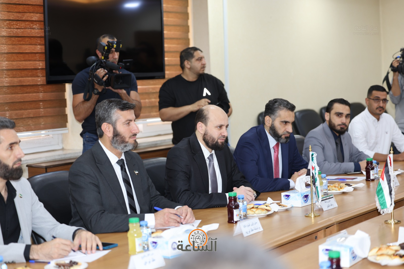 Madar Al-Saa Images 0.17387982181577044