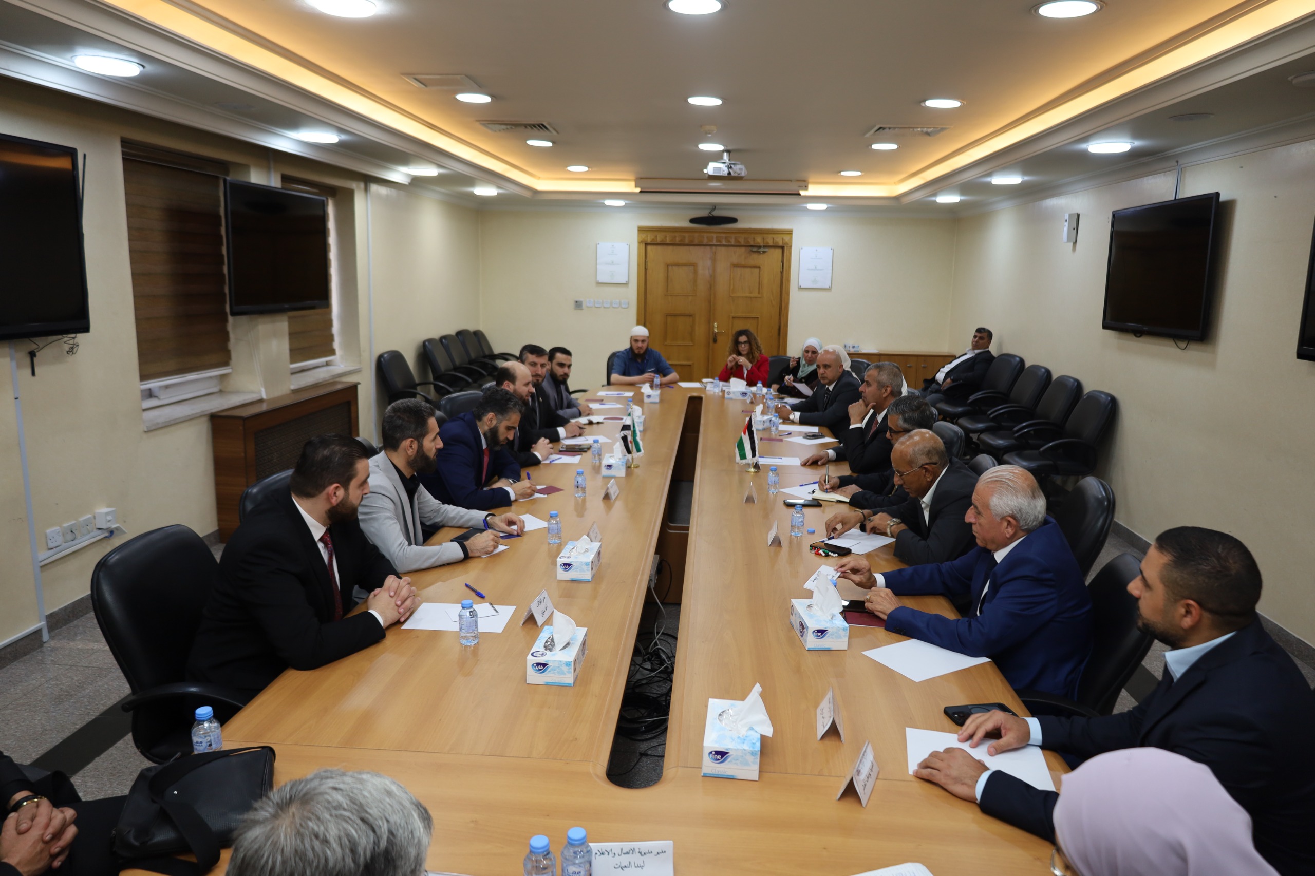 Madar Al-Saa Images 0.3158602035509579