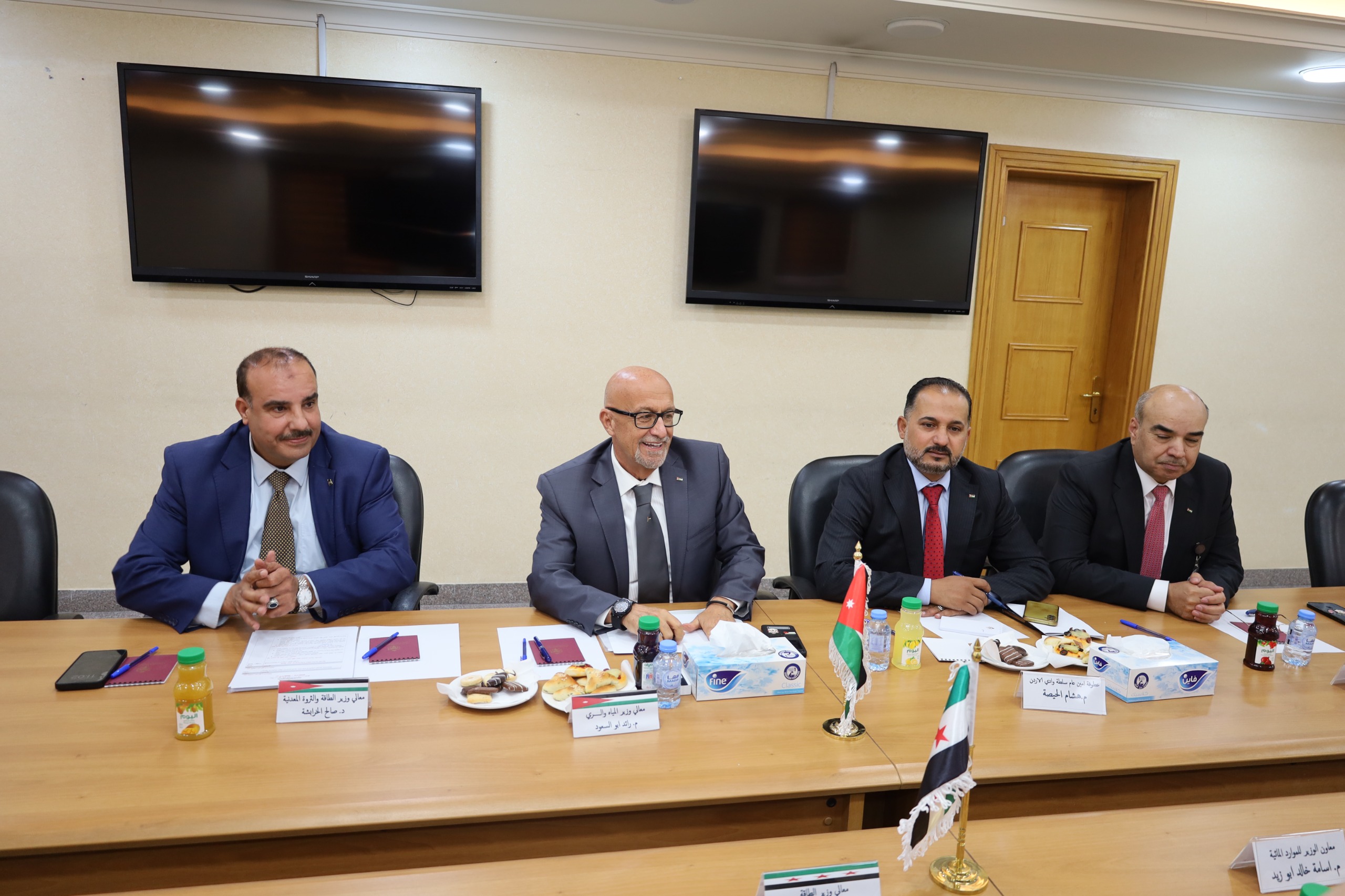 Madar Al-Saa Images 0.8850218117707779