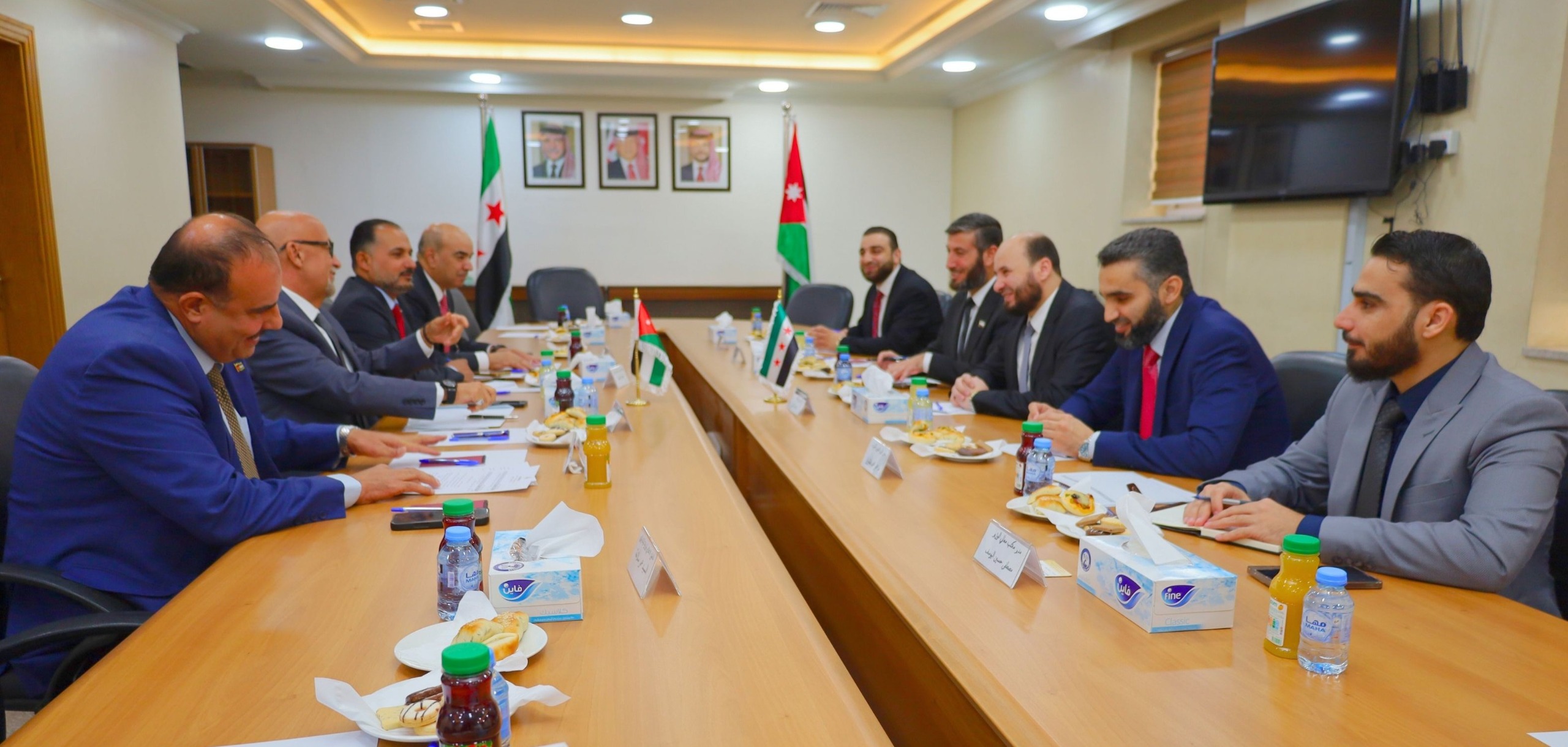 Madar Al-Saa Images 0.7705616394509646