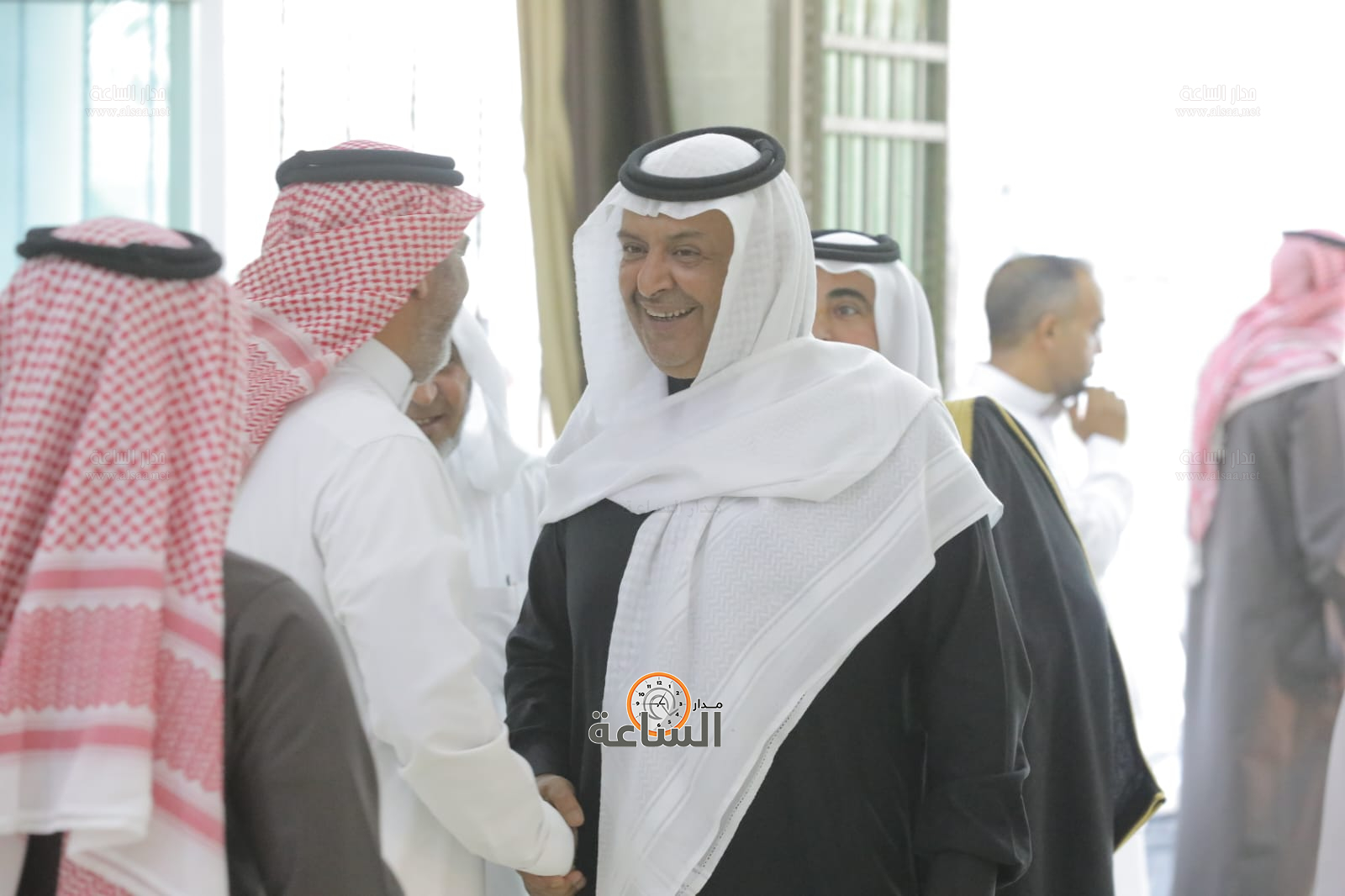 Madar Al-Saa Images 0.3797895152900117