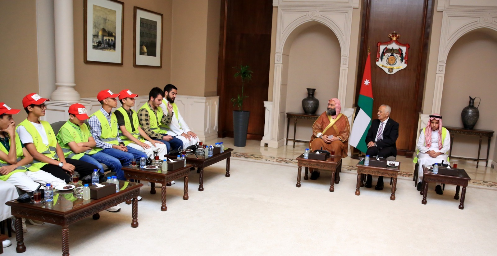 Madar Al-Saa Images 0.07929064667280417