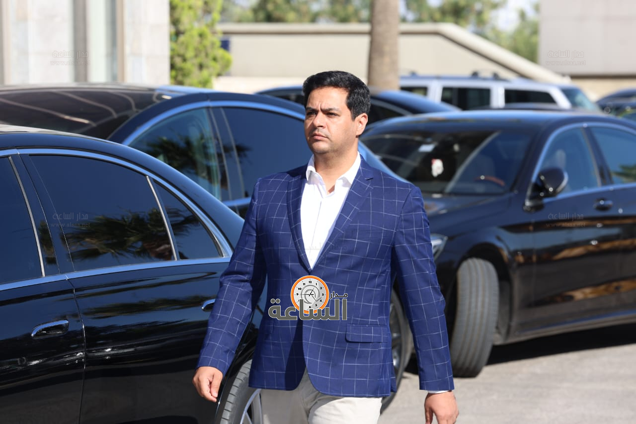 Madar Al-Saa Images 0.4896715571517577