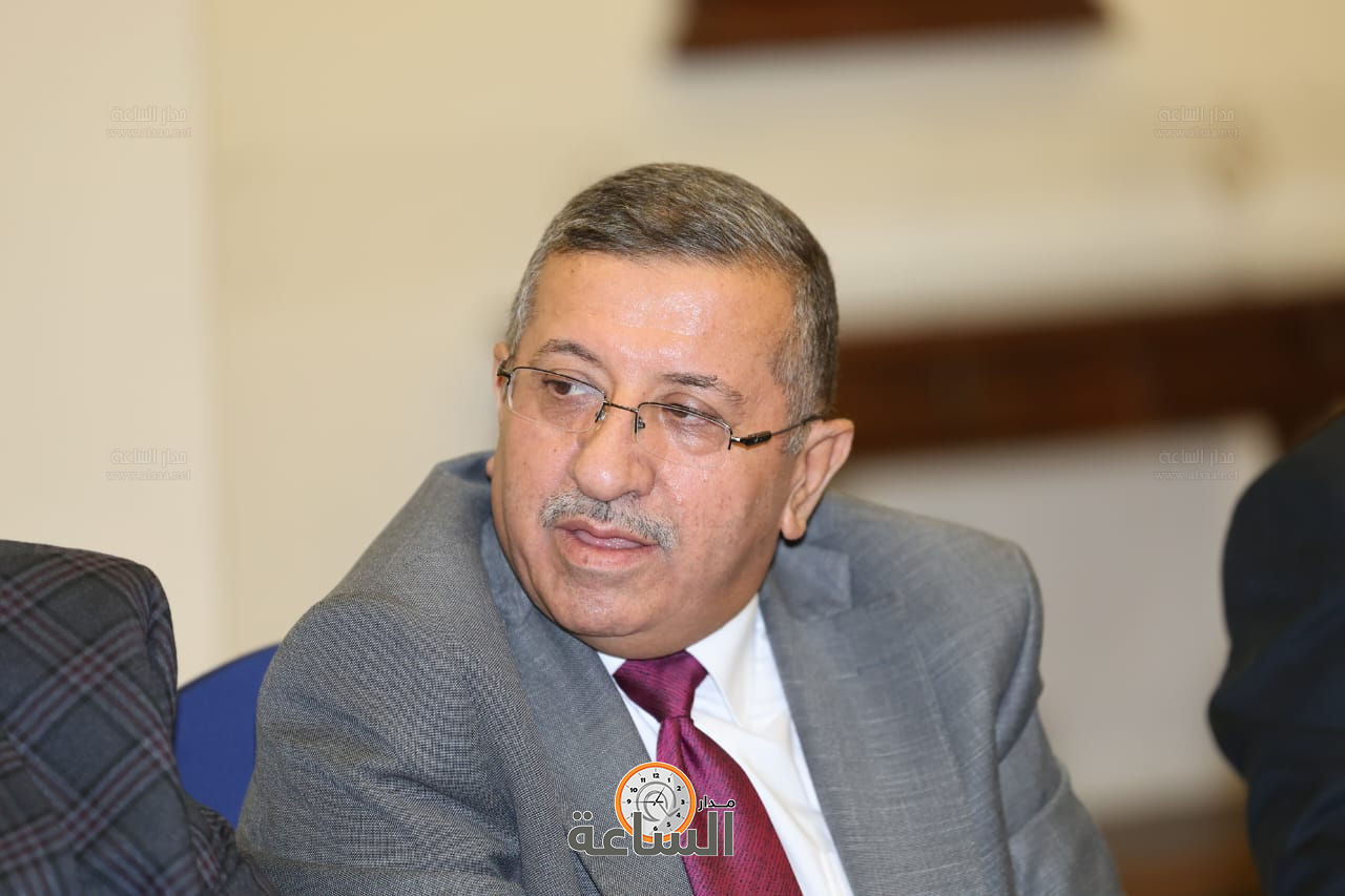 Madar Al-Saa Images 0.372189443944156