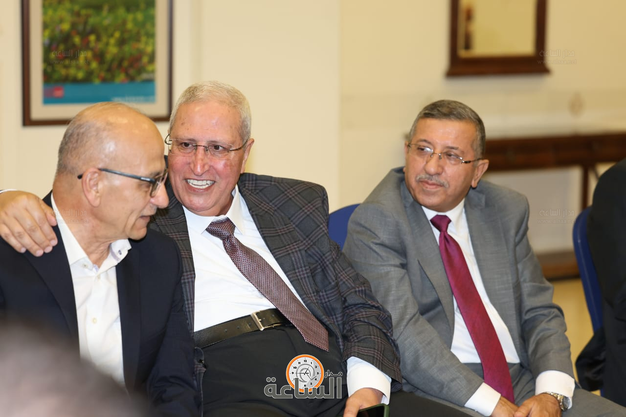 Madar Al-Saa Images 0.39799798120020835