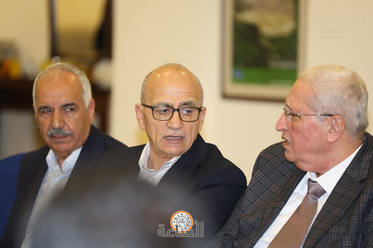 Madar Al-Saa Images 0.697378192331006