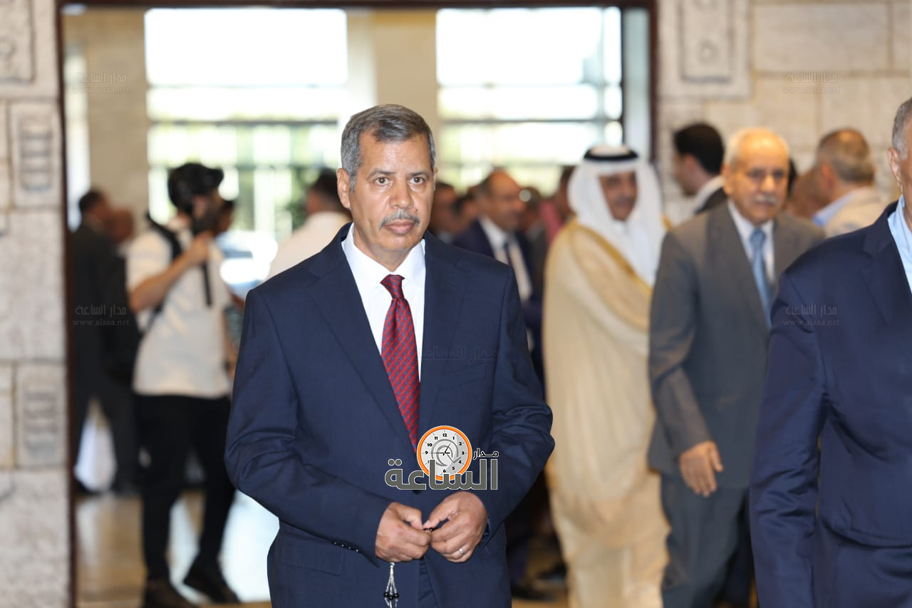 Madar Al-Saa Images 0.3858902139899648