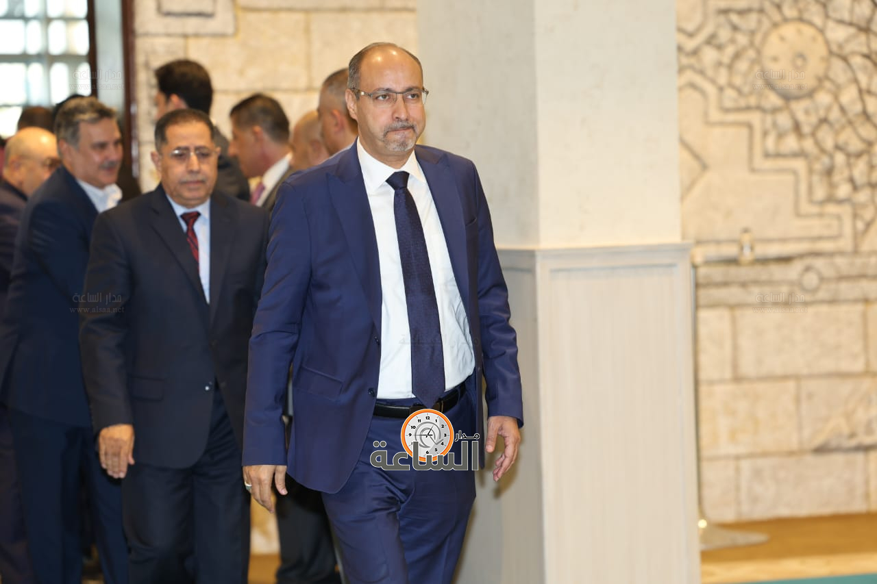 Madar Al-Saa Images 0.41771003823297437