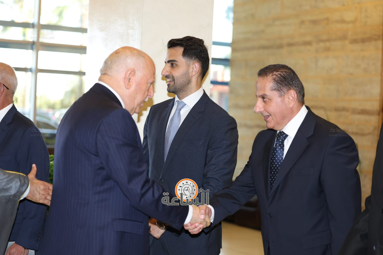 Madar Al-Saa Images 0.3840187778248847