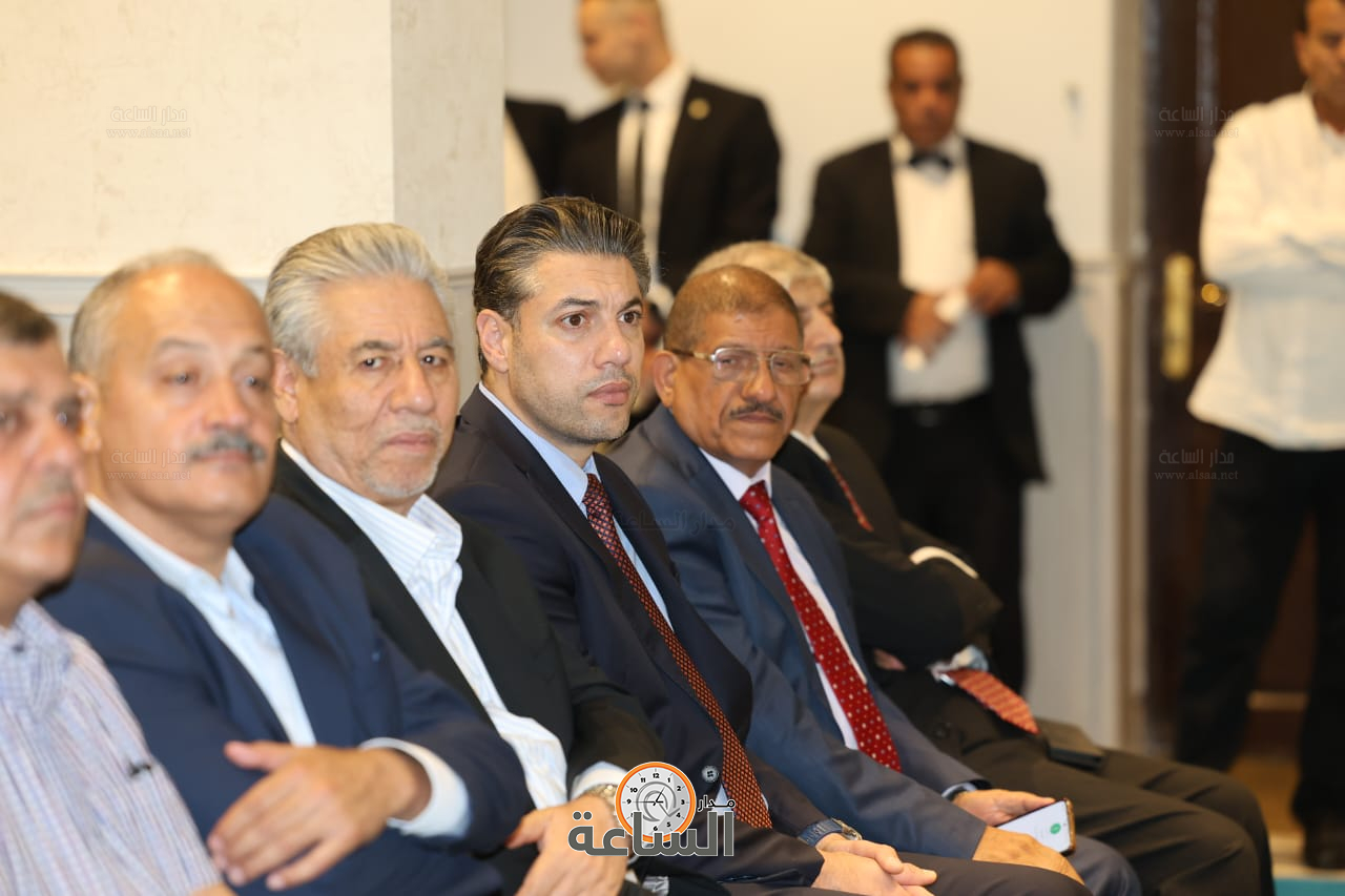 Madar Al-Saa Images 0.9414118517415941