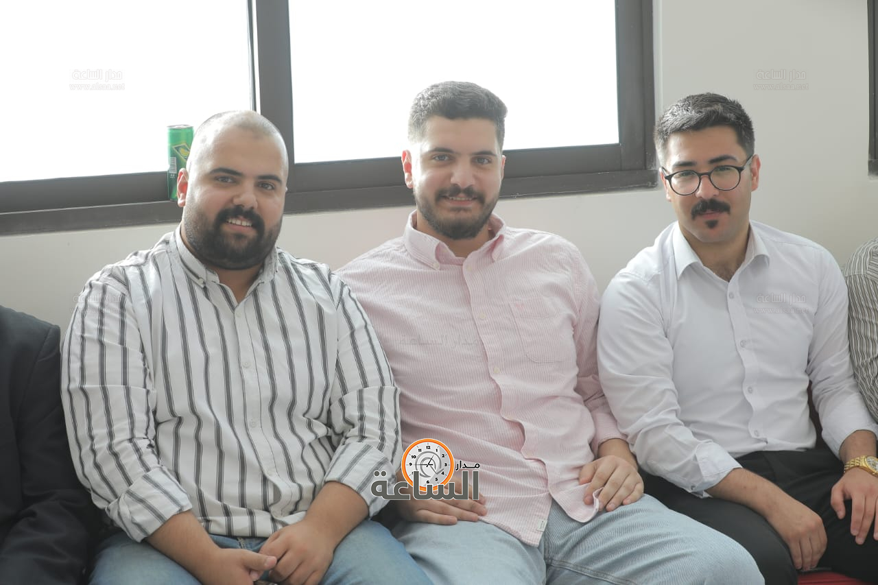 Madar Al-Saa Images 0.364580947583512