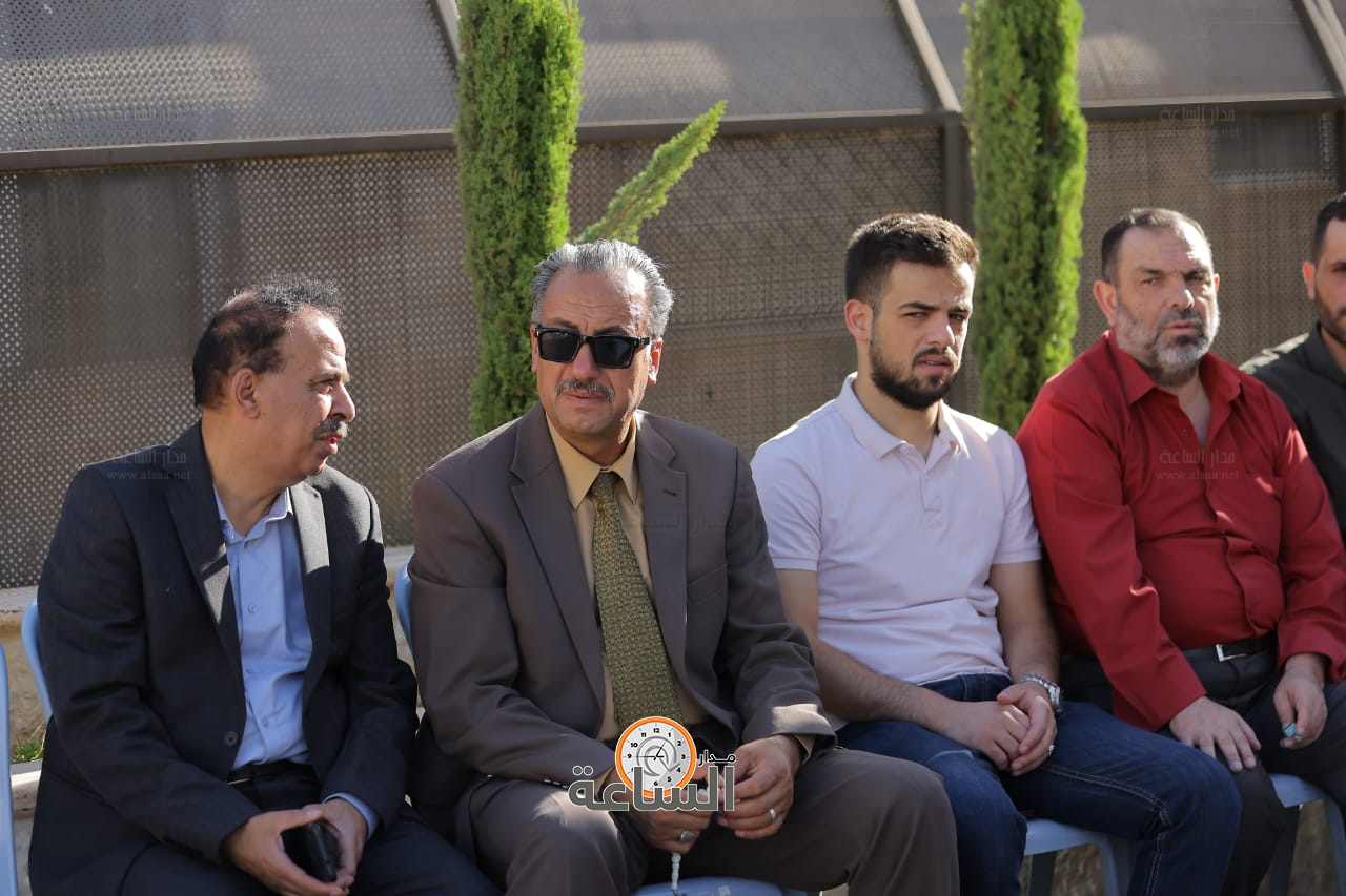 Madar Al-Saa Images 0.5608184829249873