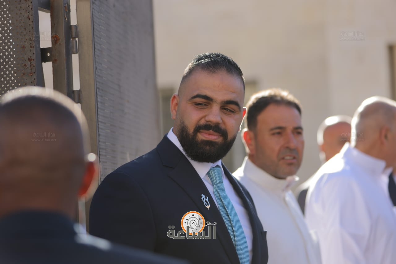 Madar Al-Saa Images 0.373867792814085