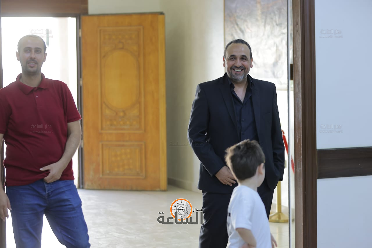 Madar Al-Saa Images 0.7463901715009821