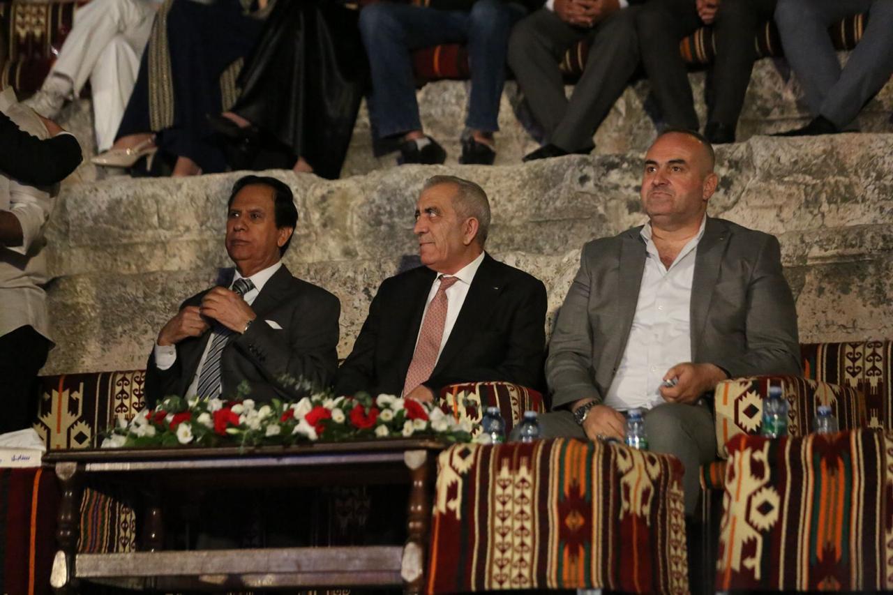 Madar Al-Saa Images 0.6237892786356346