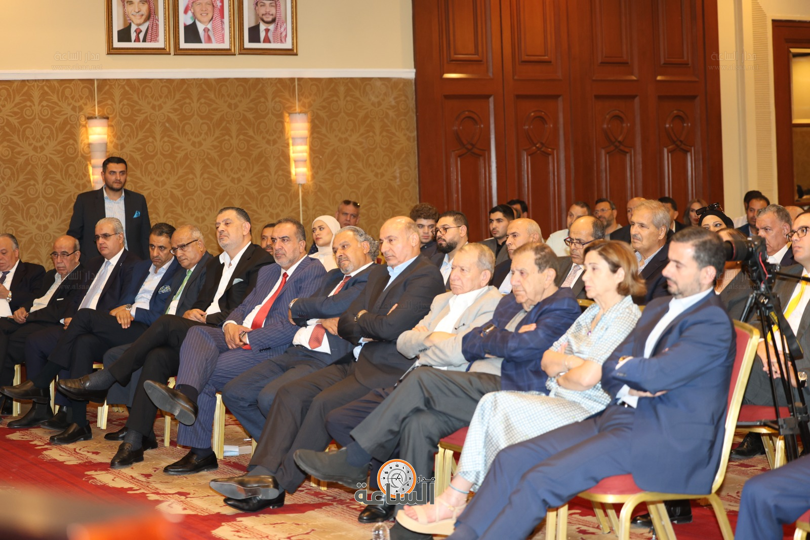 Madar Al-Saa Images 0.4234507140357824