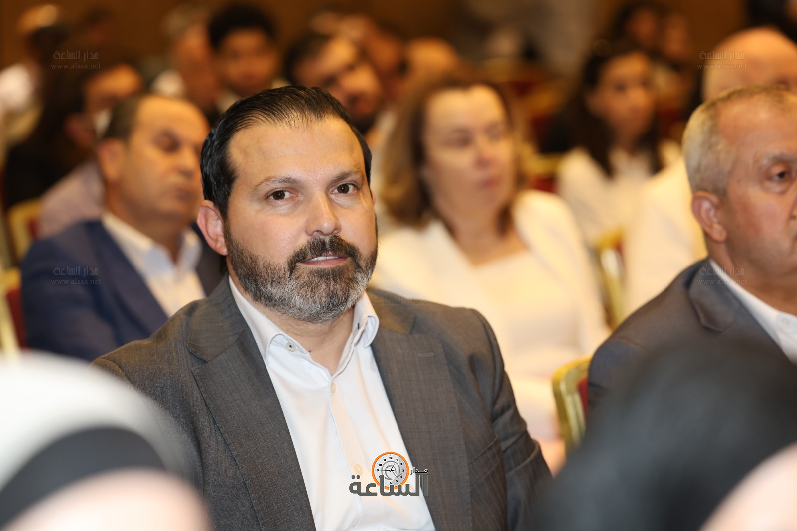 Madar Al-Saa Images 0.4913120418424981