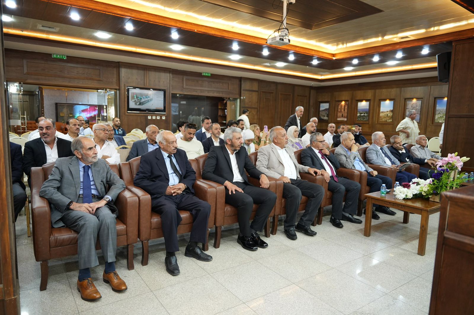 Madar Al-Saa Images 0.4725445062476721