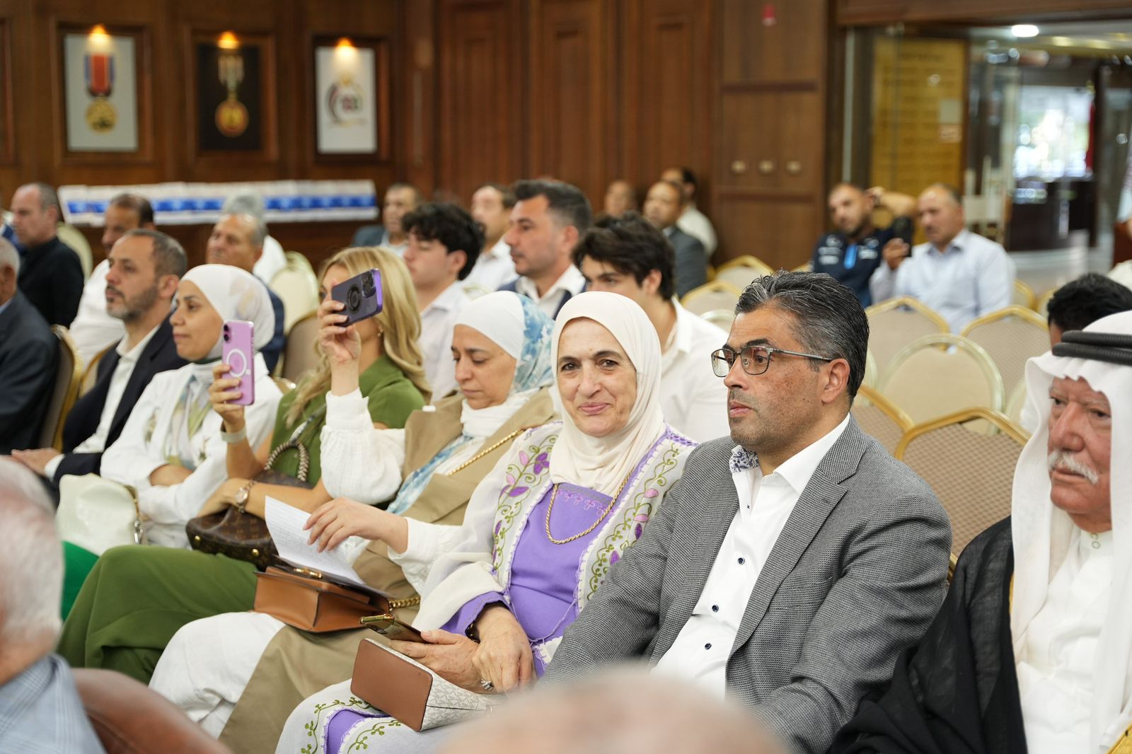 Madar Al-Saa Images 0.45131401012046013