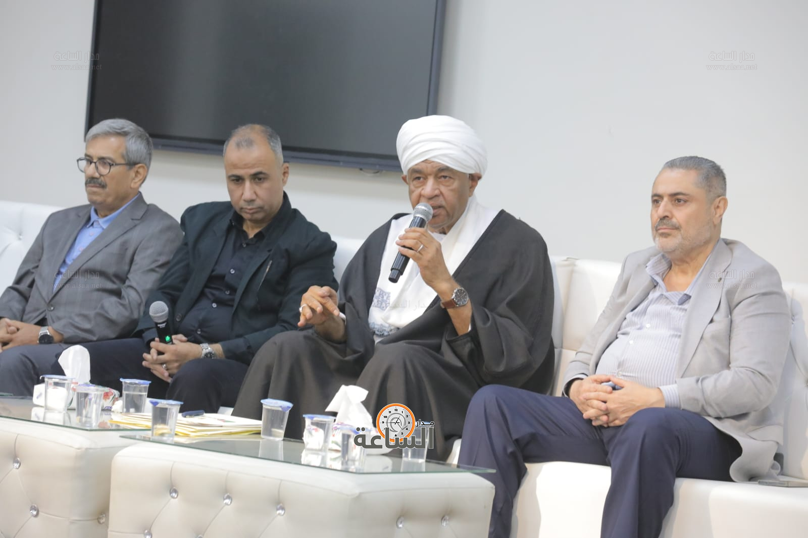 Madar Al-Saa Images 0.4583423063462213