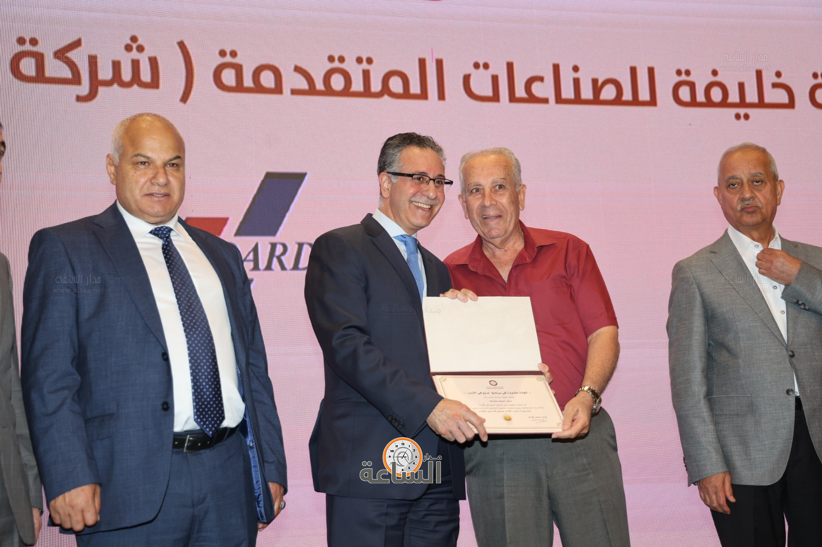 Madar Al-Saa Images 0.7378682323772402