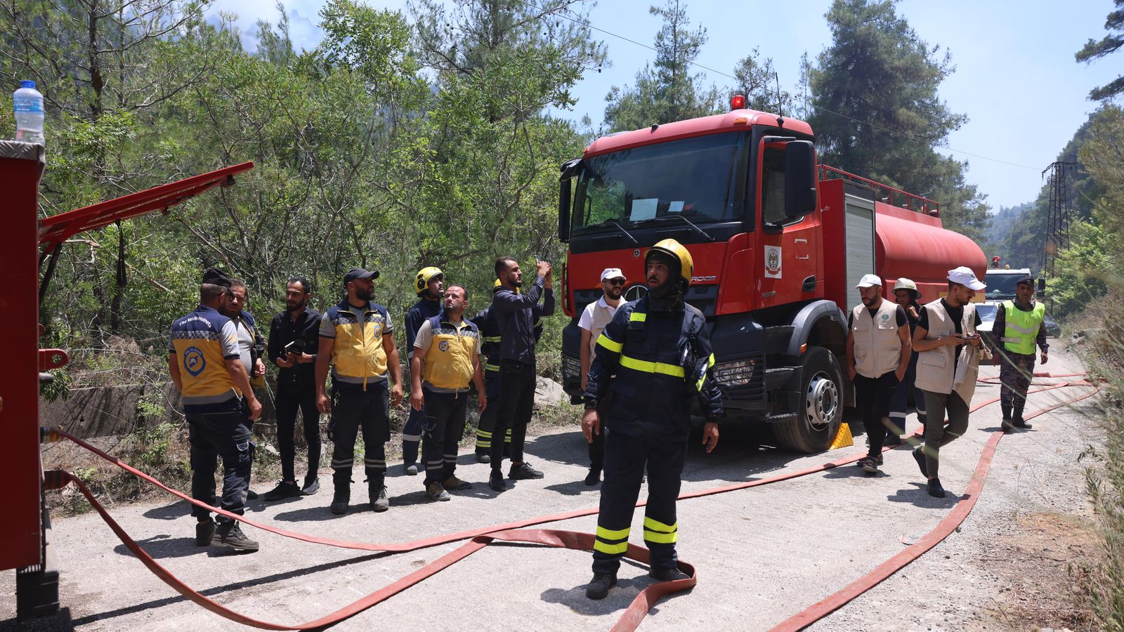 Madar Al-Saa Images 0.3999827920463227