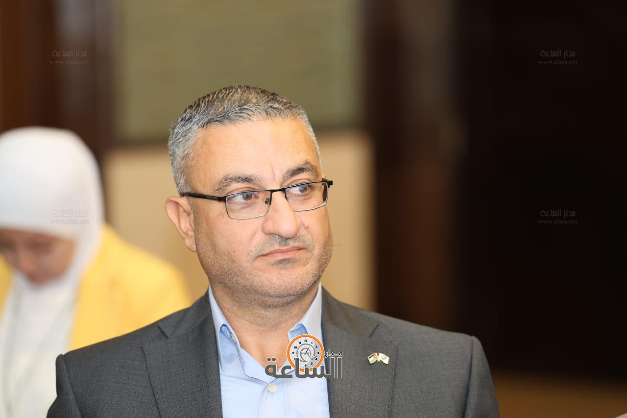 Madar Al-Saa Images 0.24613493388000407