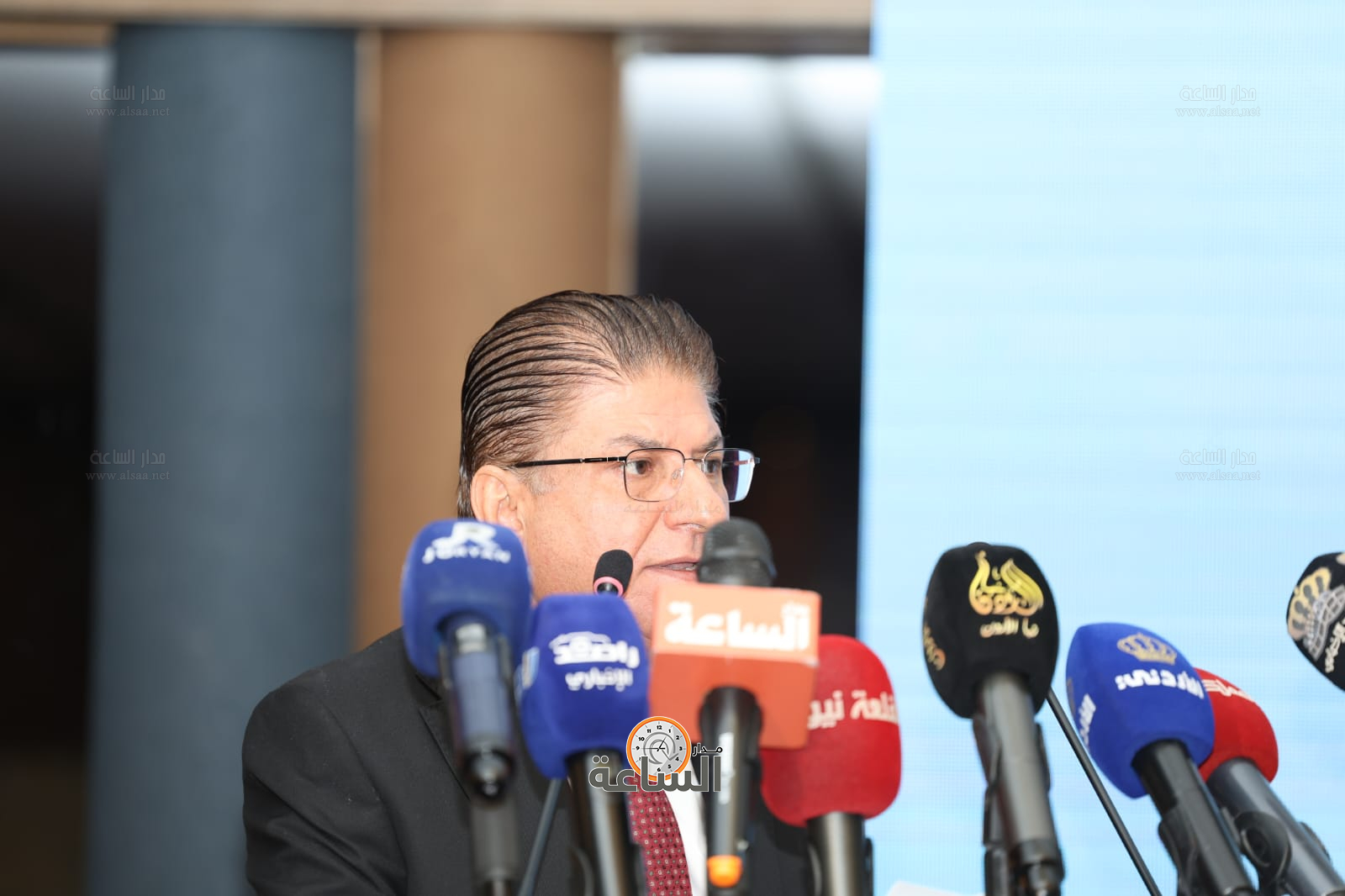 Madar Al-Saa Images 0.5280739917366253