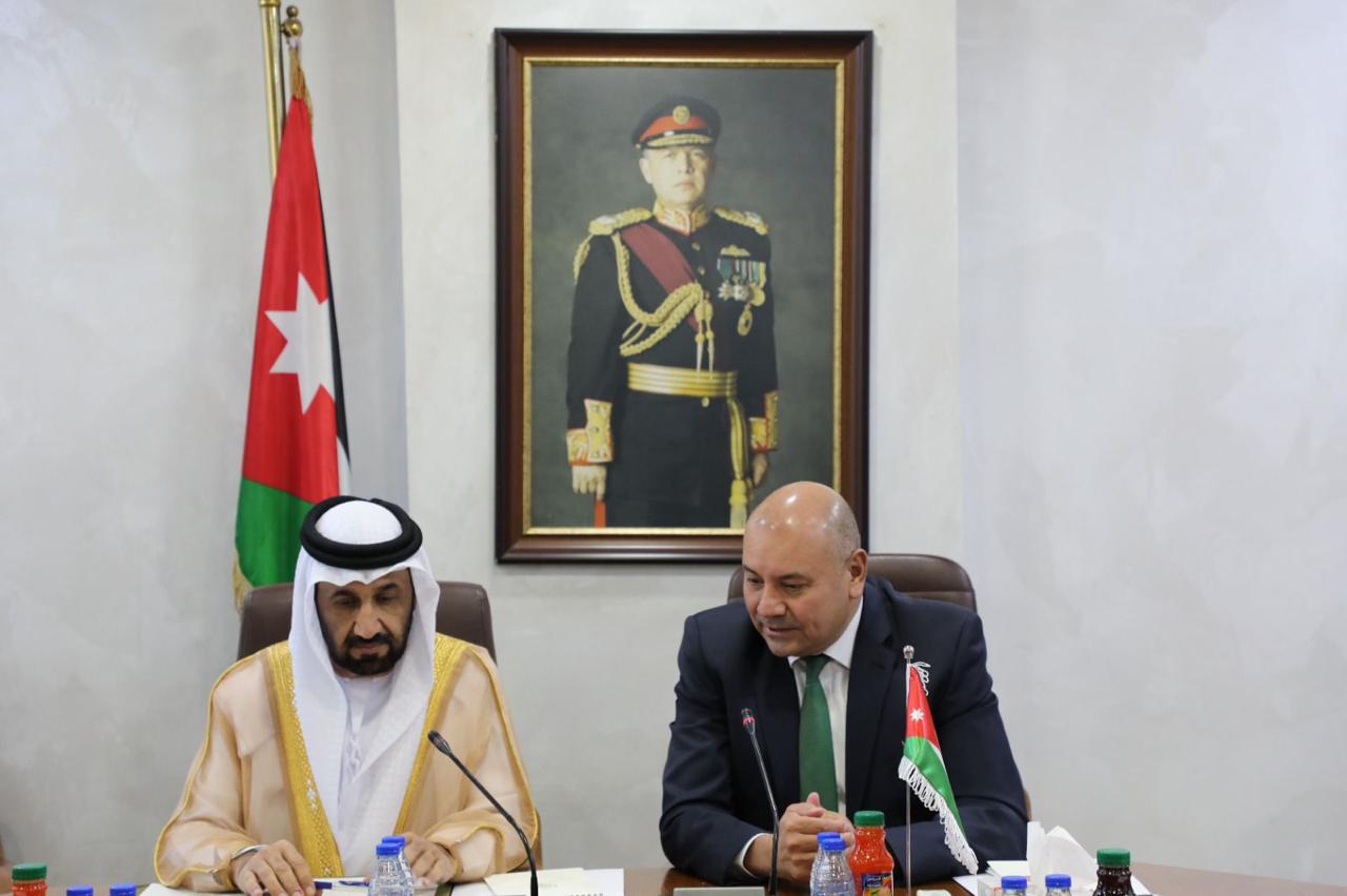 Madar Al-Saa Images 0.2805479210986176