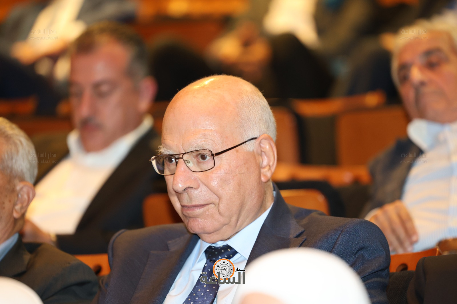 Madar Al-Saa Images 0.16035137975499836