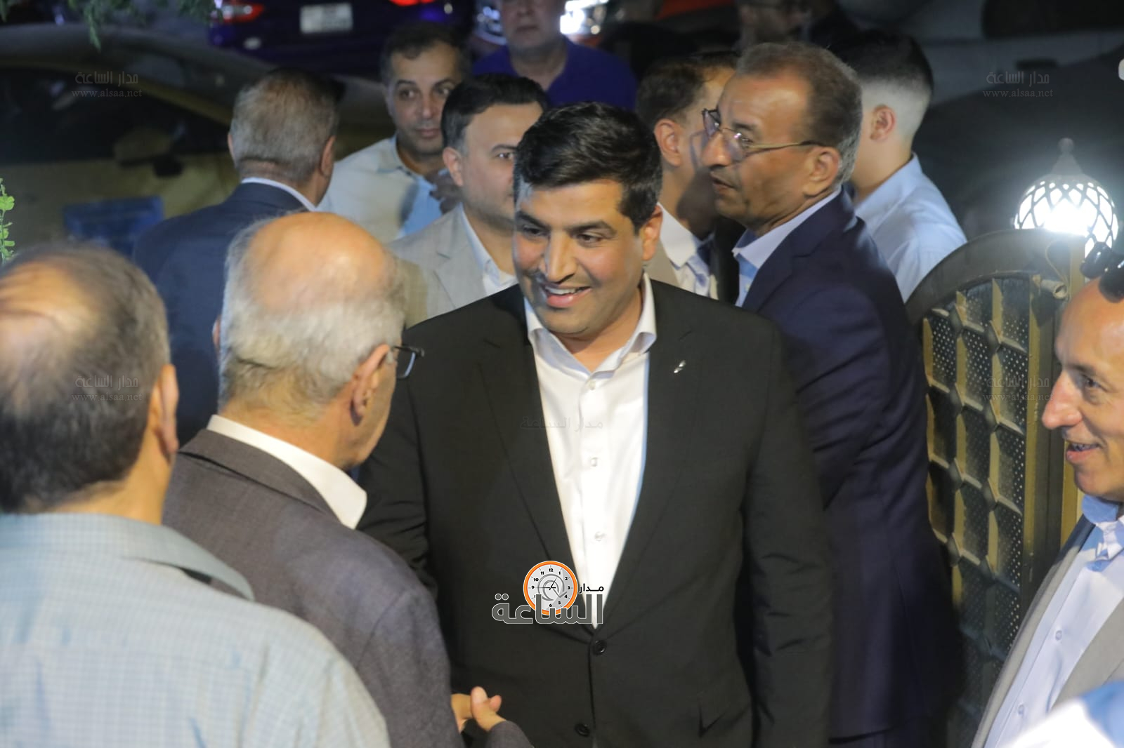 Madar Al-Saa Images 0.0332294950484987