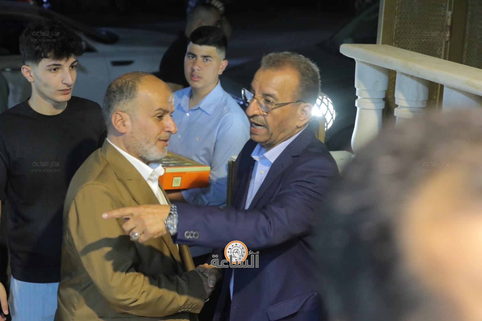 Madar Al-Saa Images 0.11102990673211321