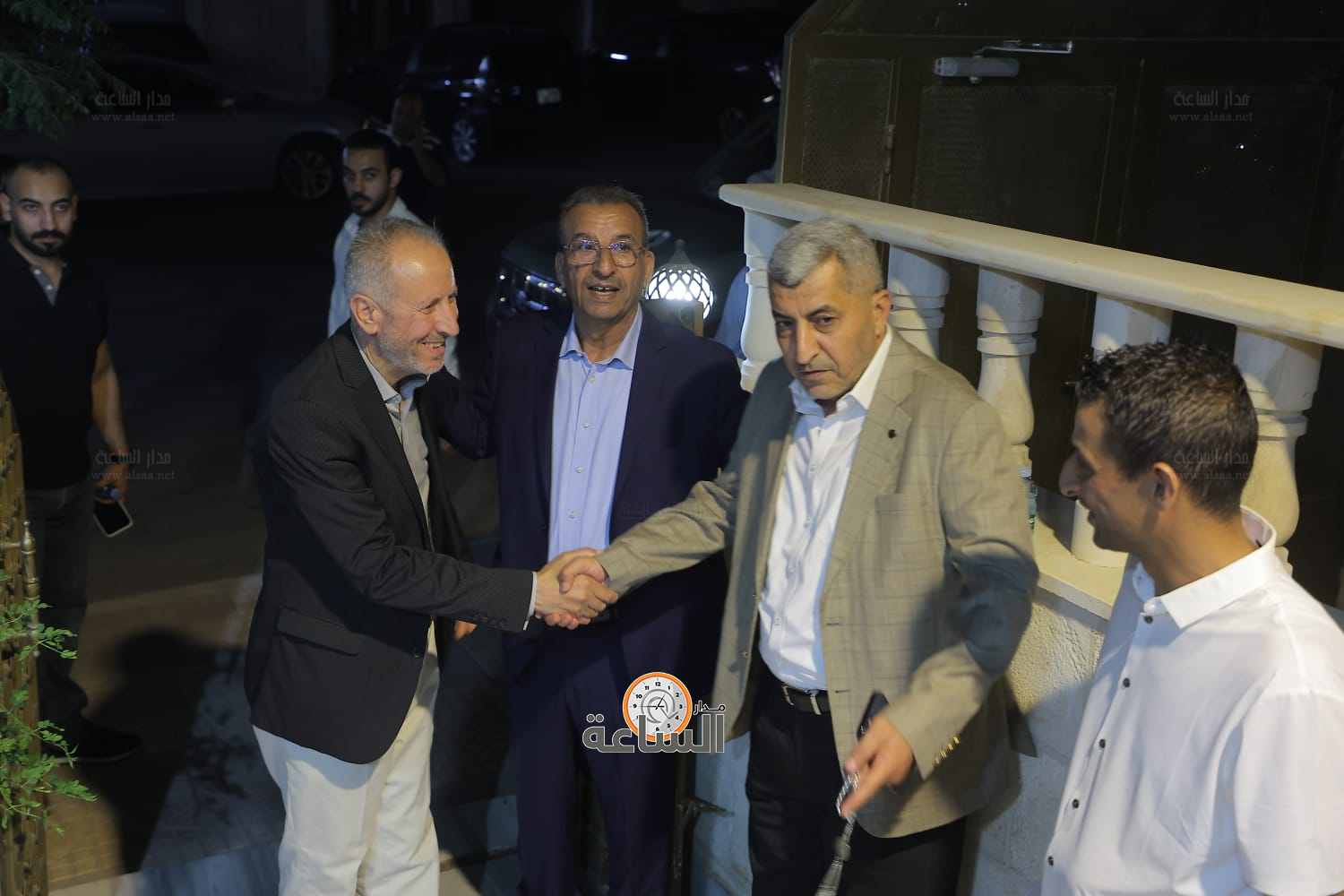 Madar Al-Saa Images 0.43137927675441357