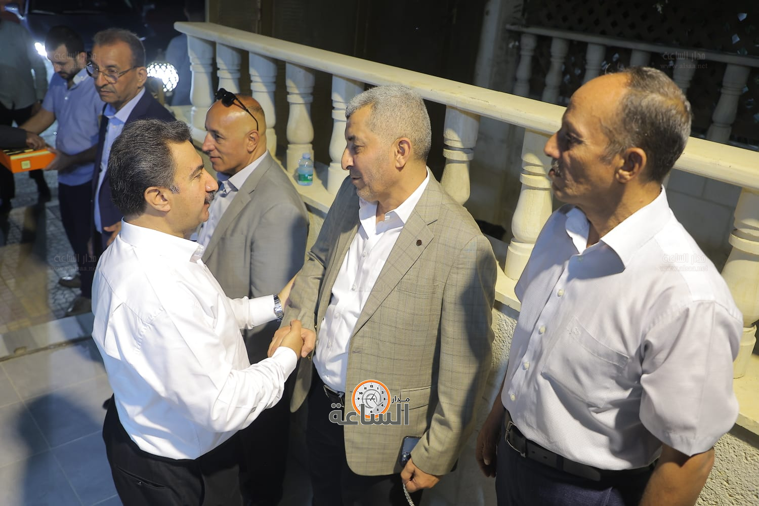 Madar Al-Saa Images 0.02016046081572087