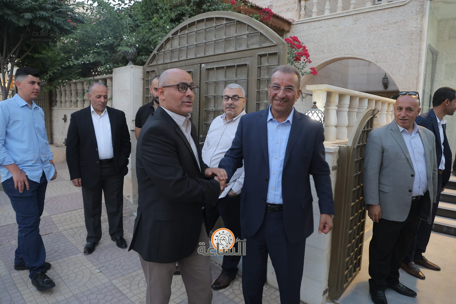 Madar Al-Saa Images 0.9727070088165141