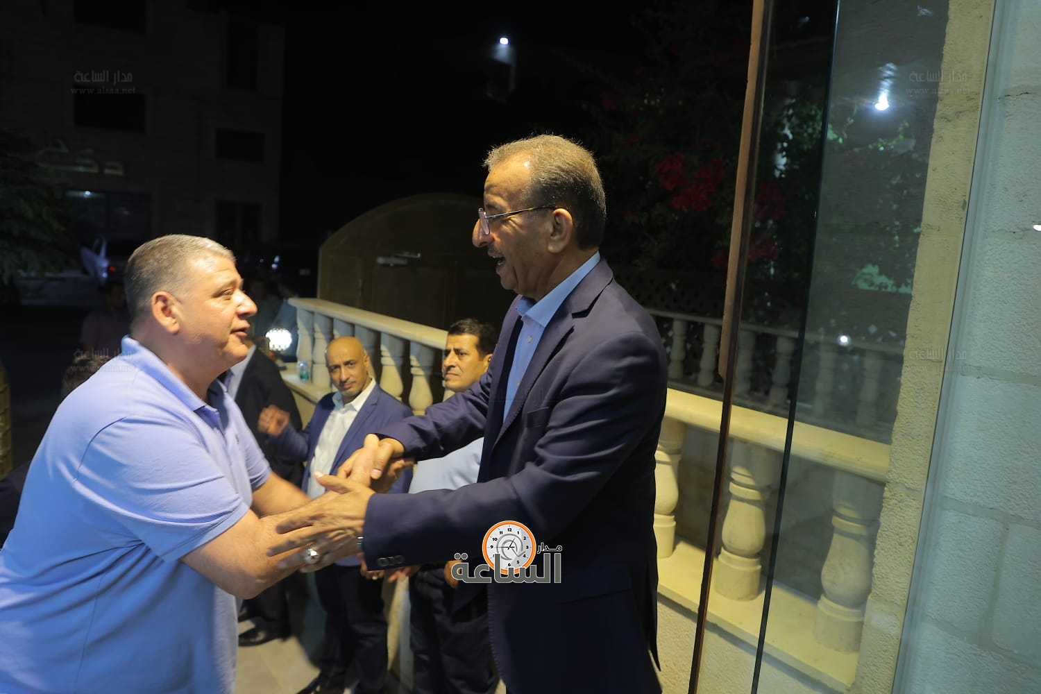 Madar Al-Saa Images 0.7965579135151025