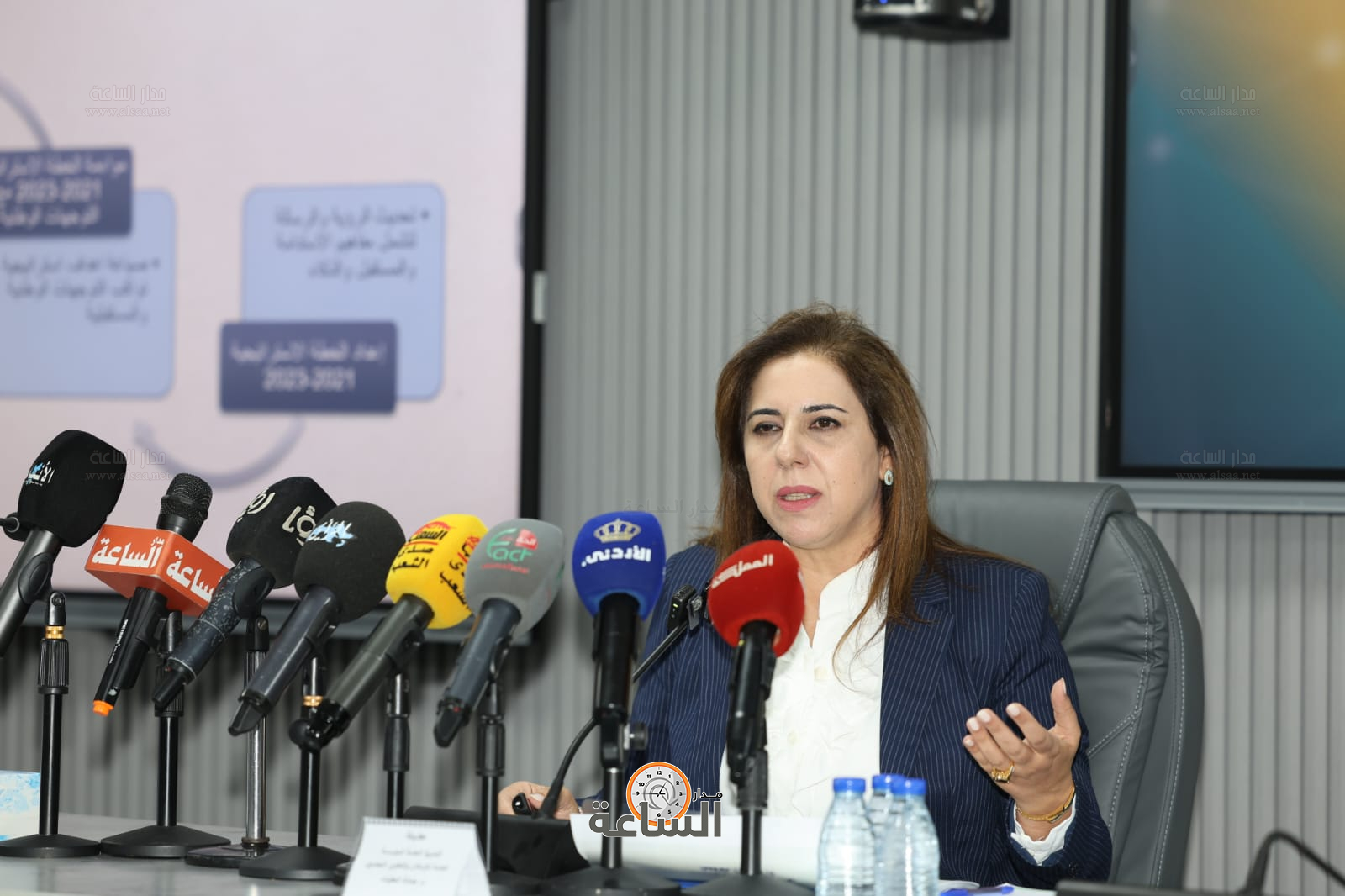 Madar Al-Saa Images 0.819601657811599