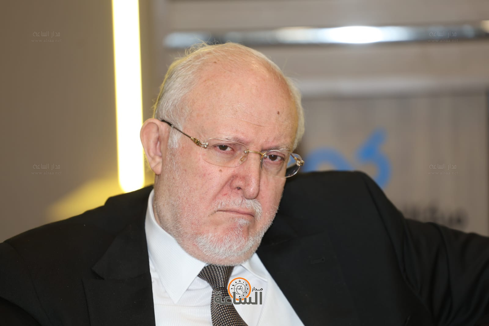 الأستاذ صخر ابو عنزة