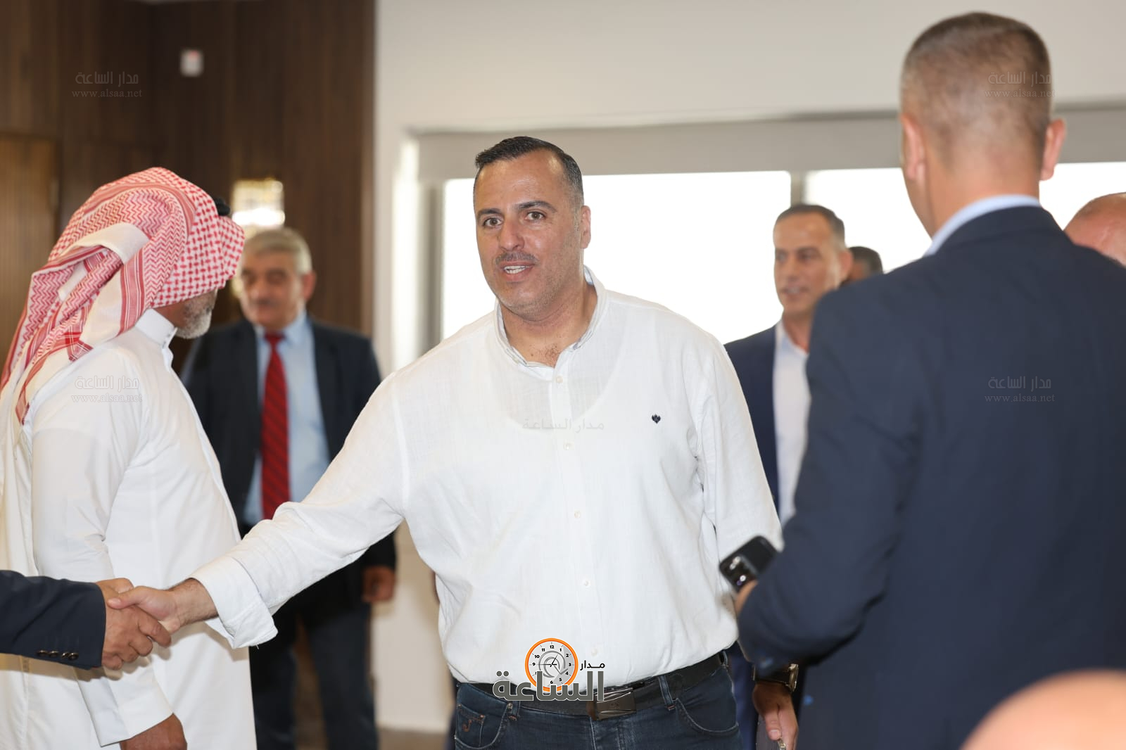 Madar Al-Saa Images 0.08623791417640447