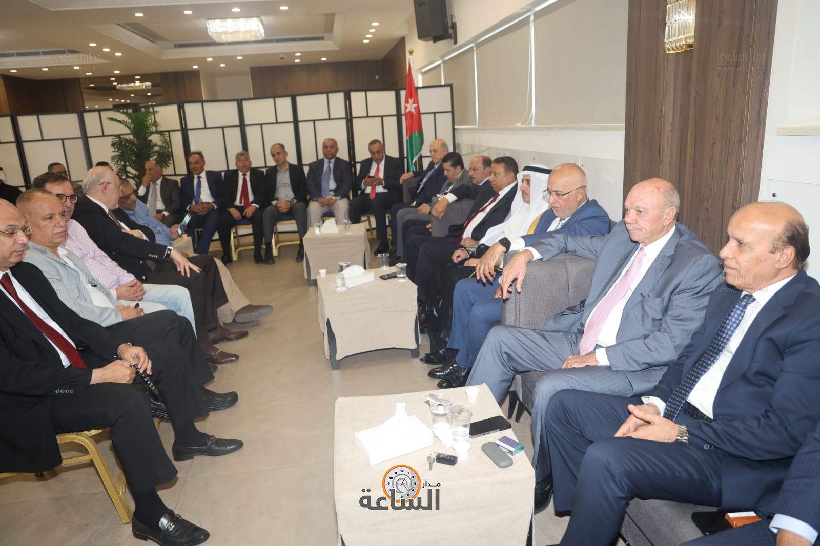 Madar Al-Saa Images 0.10460335151445688