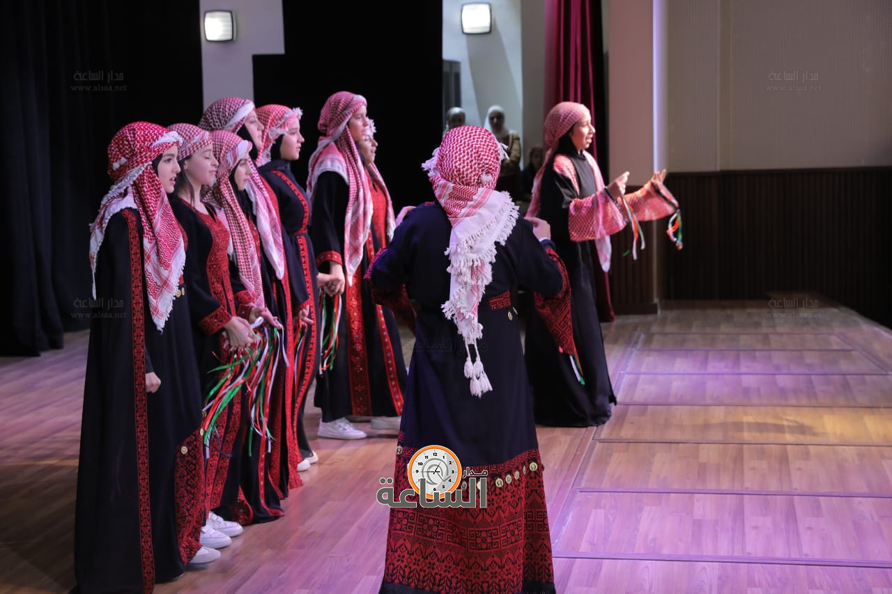 Madar Al-Saa Images 0.8065828228704275