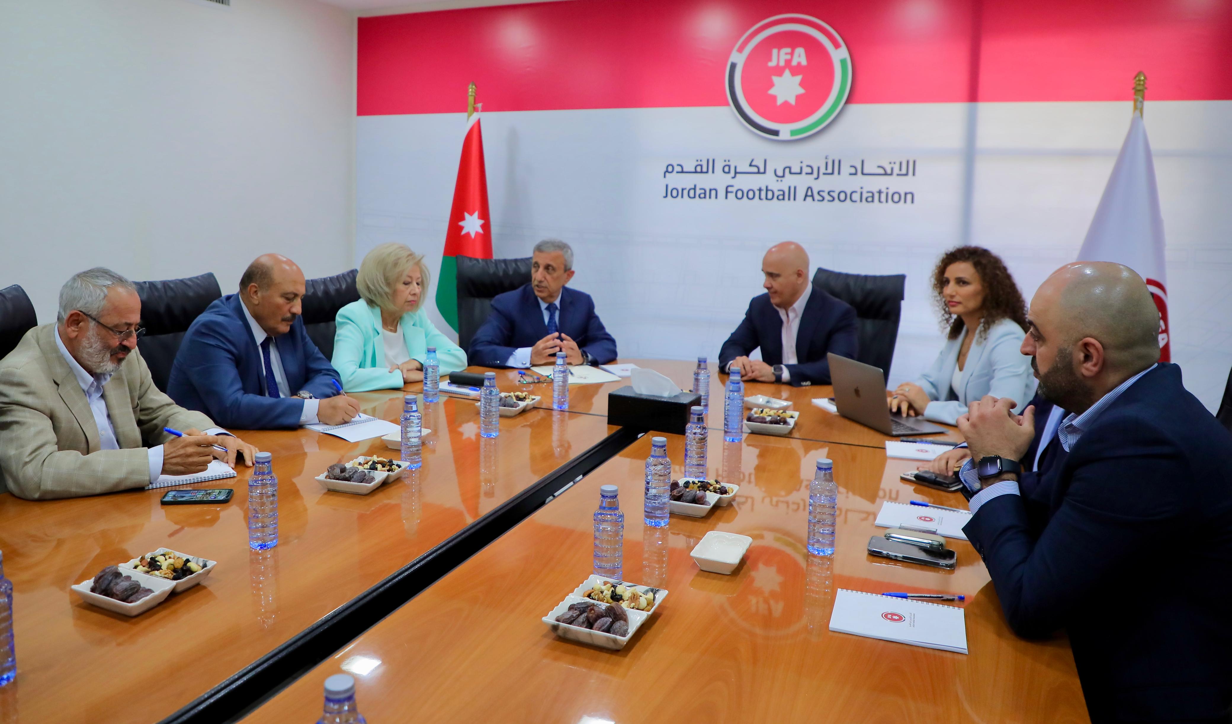 Madar Al-Saa Images 0.5676481538311747