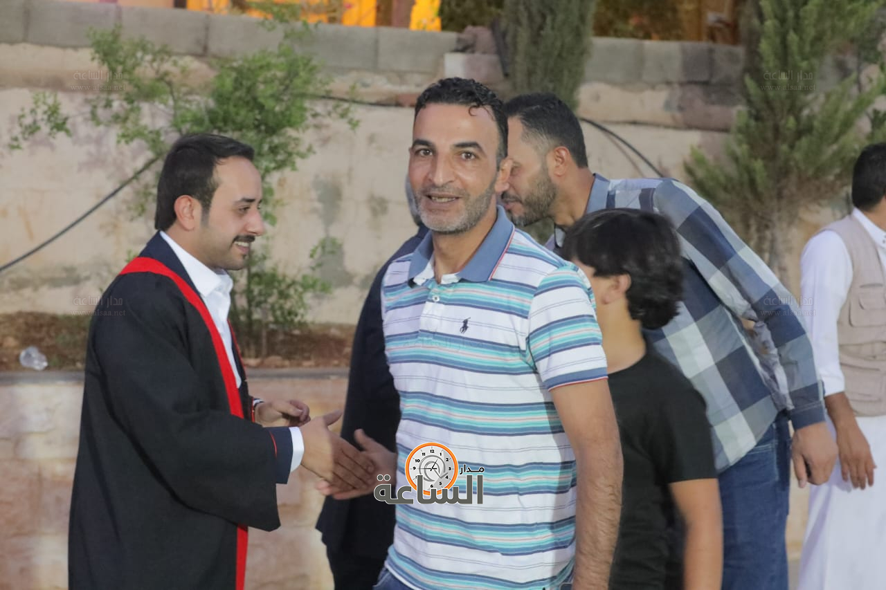 Madar Al-Saa Images 0.8406944295348345