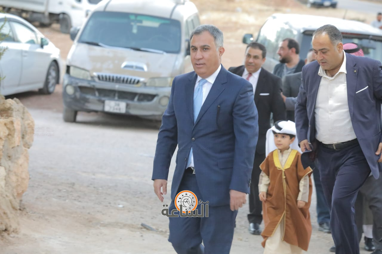 Madar Al-Saa Images 0.595773707606075