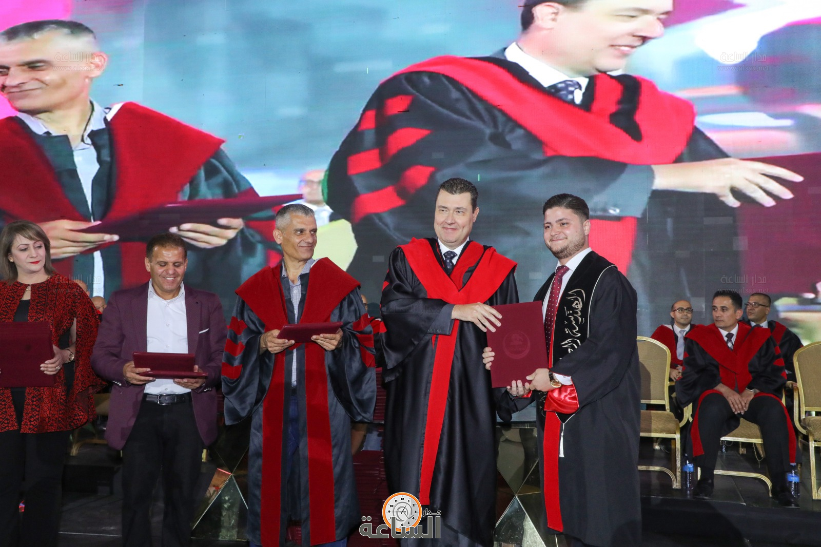 Madar Al-Saa Images 0.275984236772979