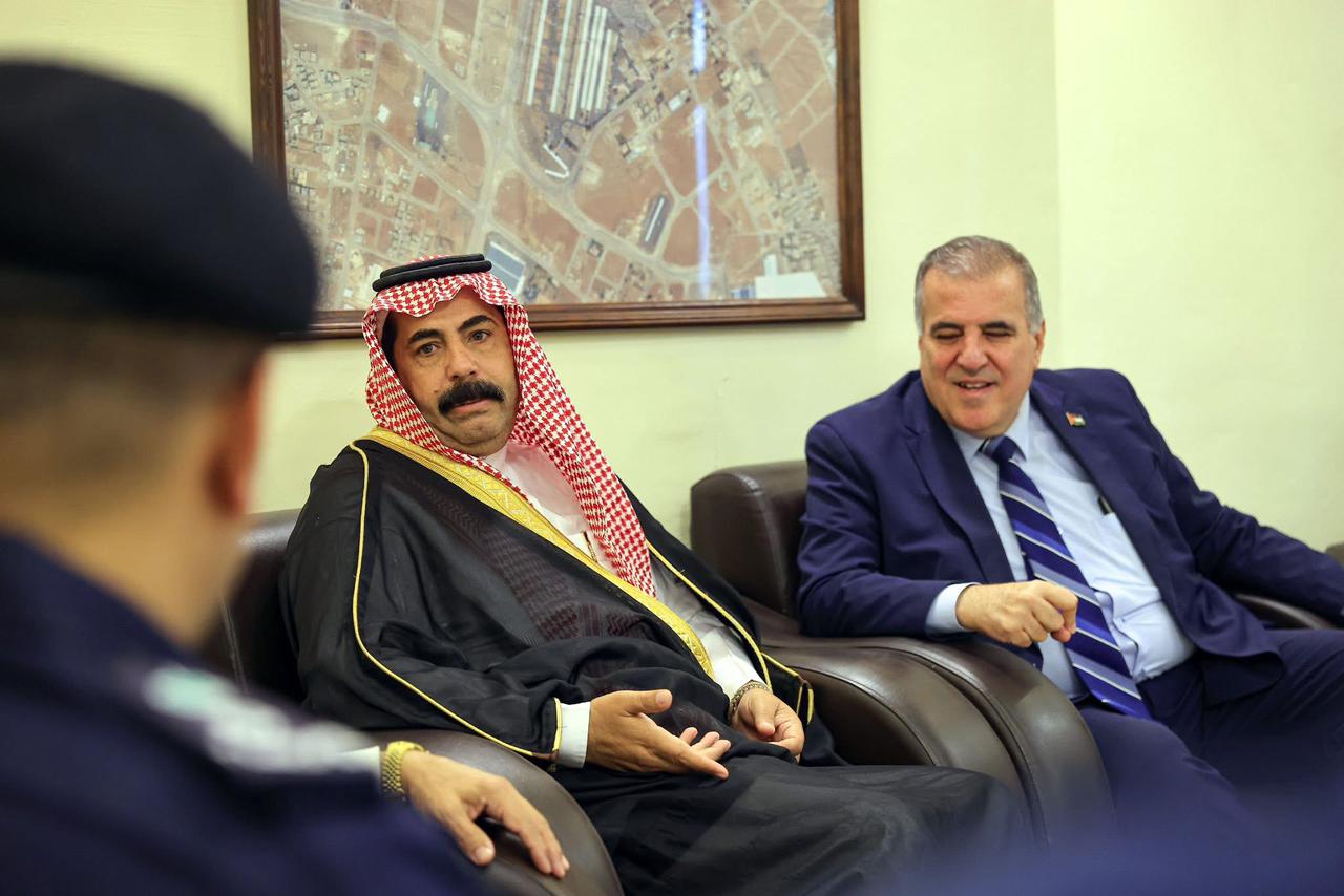 Madar Al-Saa Images 0.745515220515289