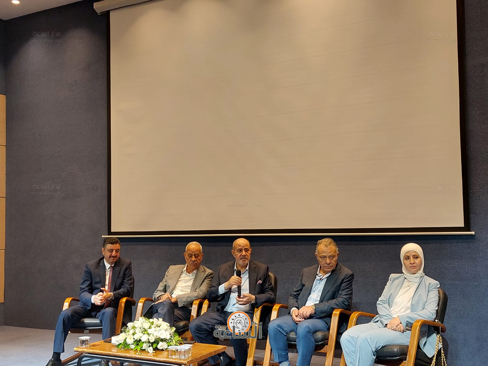 Madar Al-Saa Images 0.3436233723751193