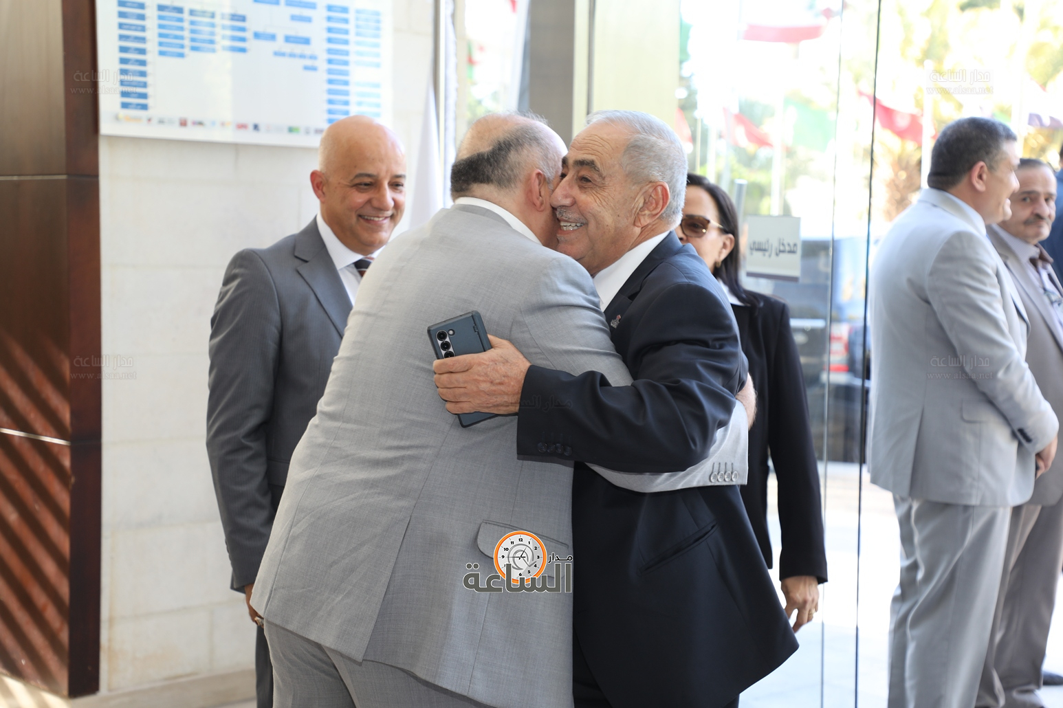 Madar Al-Saa Images 0.8664895631806869